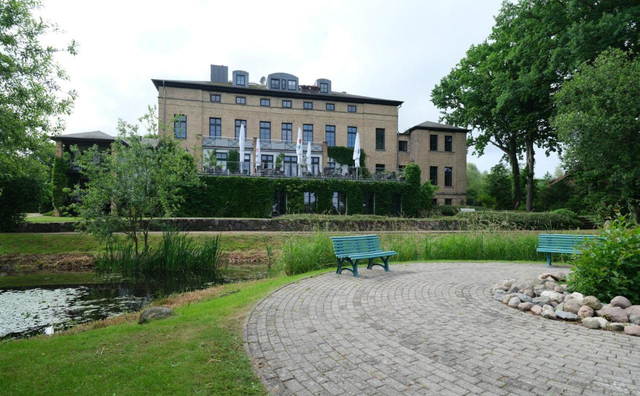 Gutshaus Redewisch Hotel & Restaurant Boltenhagen  Ngoại thất bức ảnh