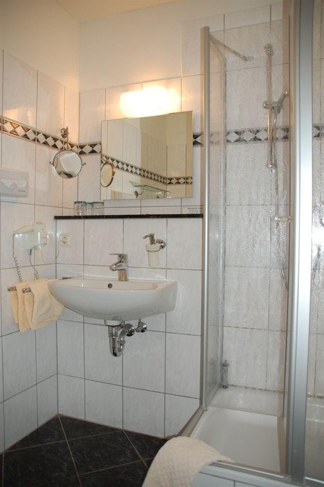 Gutshaus Redewisch Hotel & Restaurant Boltenhagen  Ngoại thất bức ảnh